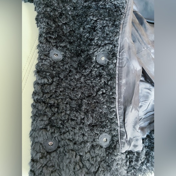 COS Oversized Faux Shearling Jacket - Picture 12 of 14